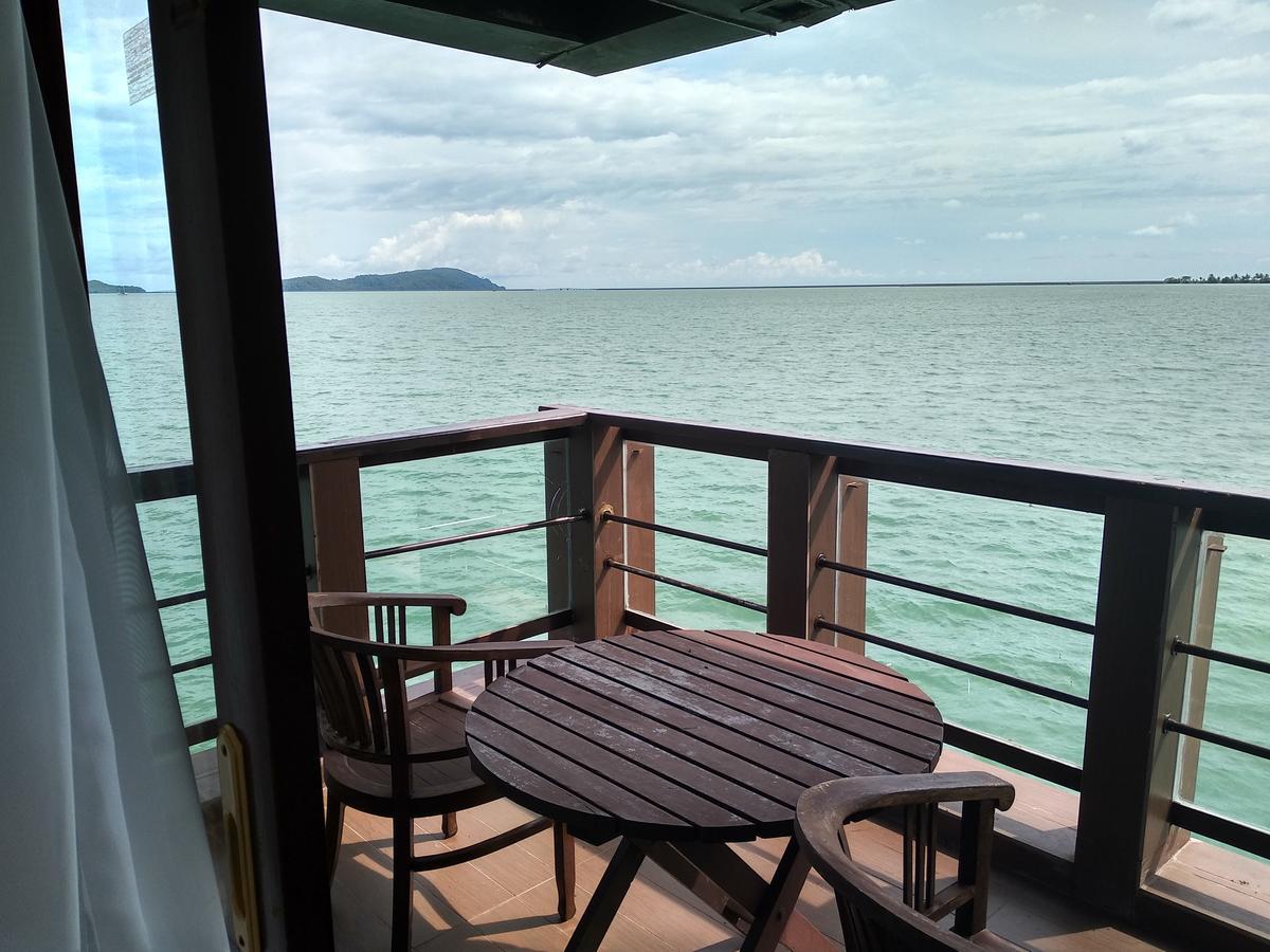 Langkawi Lagoon Resort Water Chalet Pantai Cenang  Eksteriør bilde